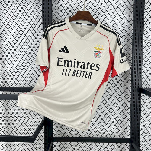 Benfica 25-26 Away