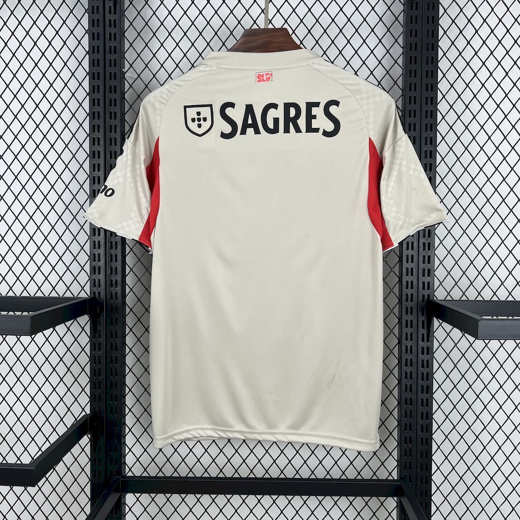 Benfica 25-26 Away
