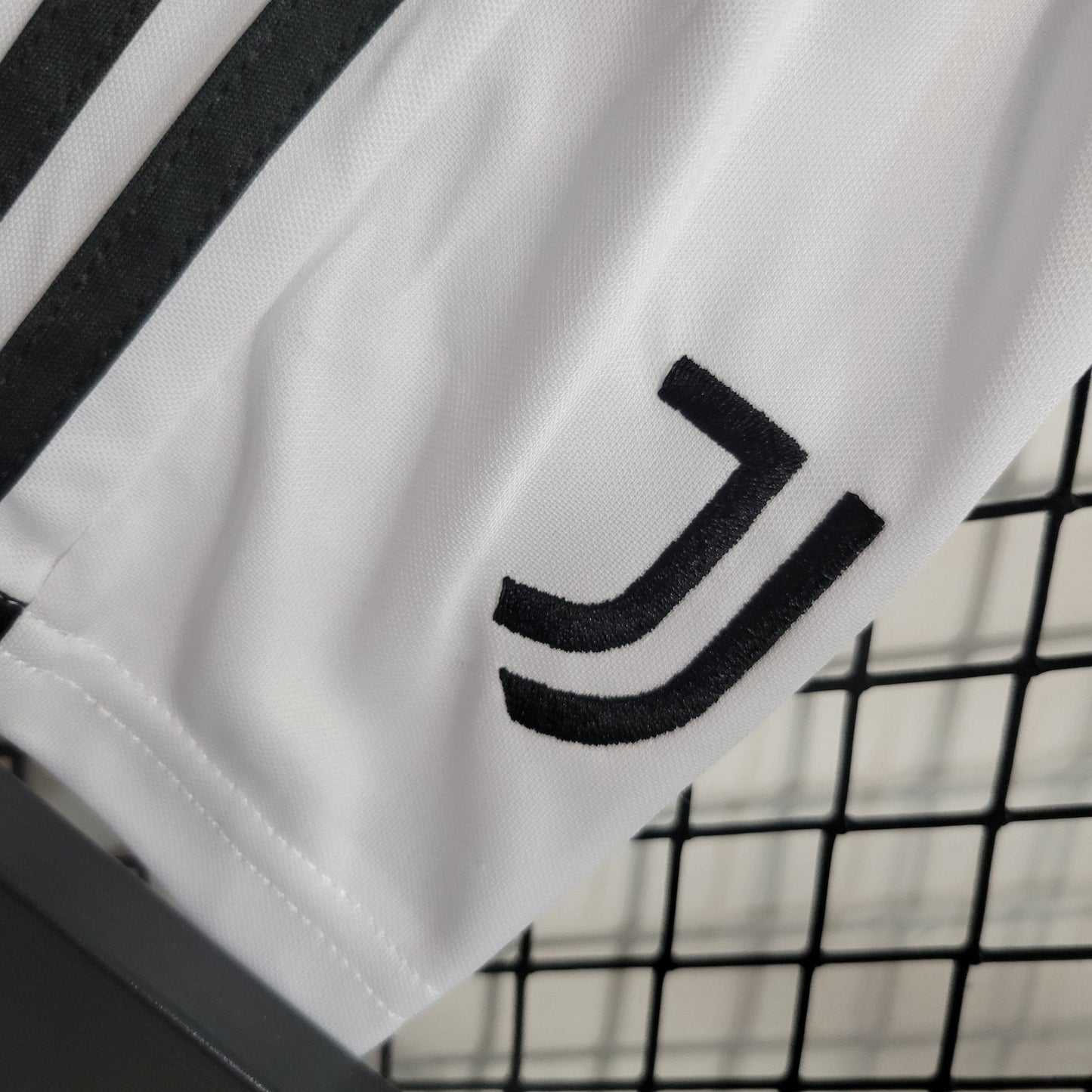 Juventus 23-24 Kit Extérieur (KIDS) - StrikeKit