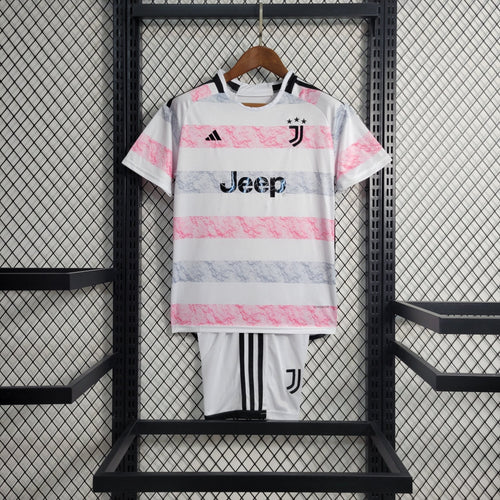 Juventus 23-24 Kit Extérieur (KIDS) - StrikeKit