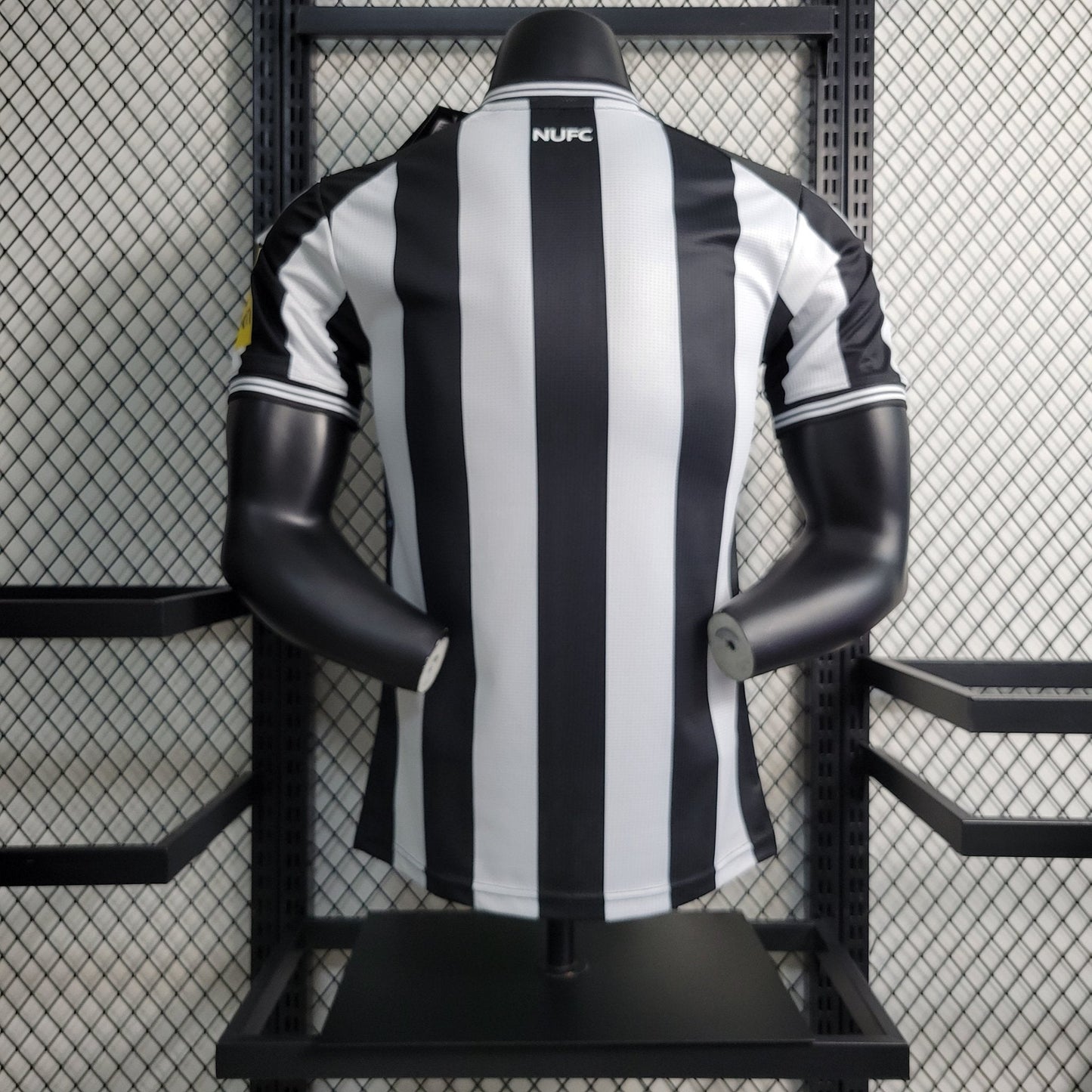 Newcastle 23-24 Domicile (PLAYER) - StrikeKit