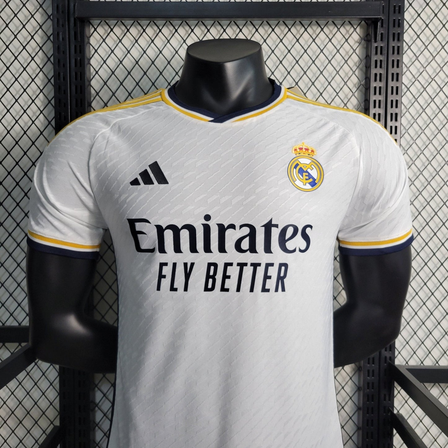 Real Madrid 23-24 Domicile (PLAYER) - StrikeKit