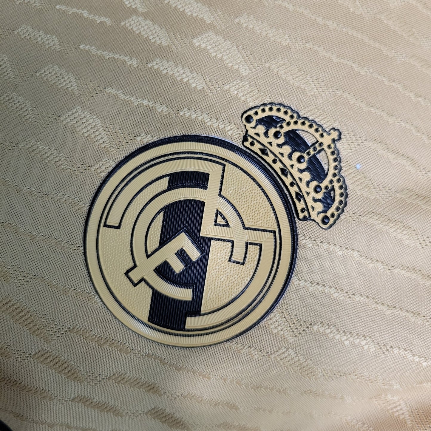 Real Madrid 23-24 Extérieur (PLAYER) - StrikeKit