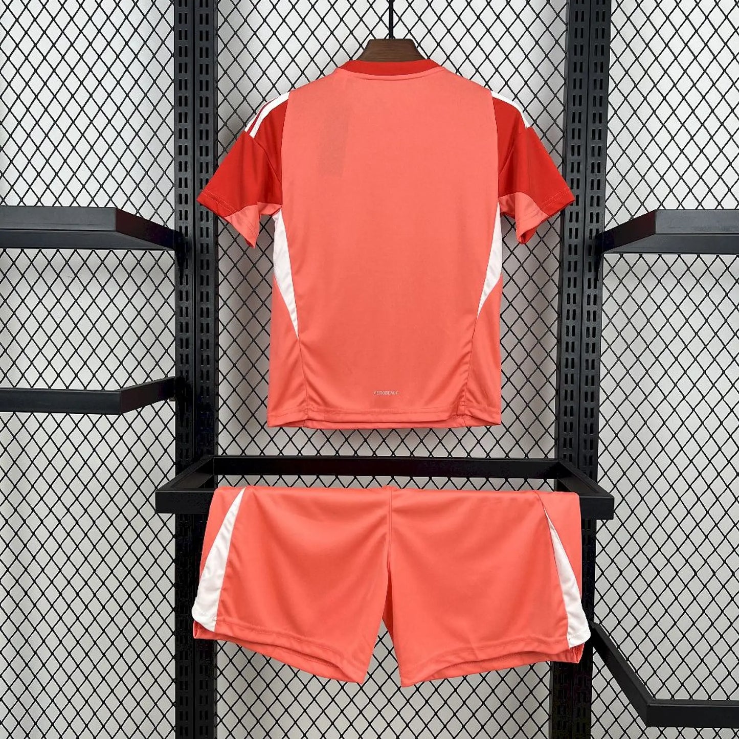 Real Madrid 25-26 Kit Goalkeeper (KIDS)