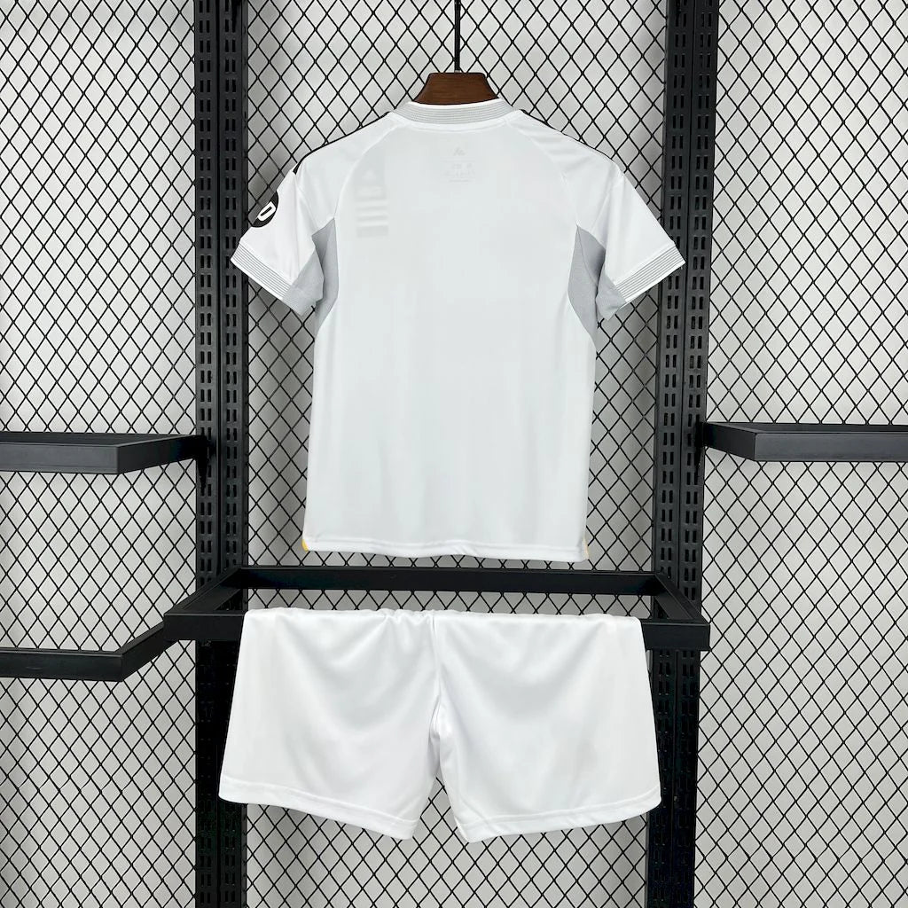 Real Madrid 25-26 Kit Home (KIDS)
