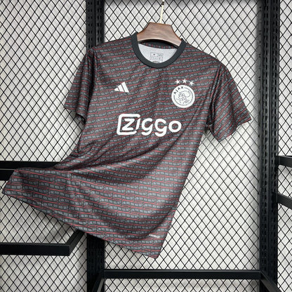 Ajax 24-25 Pre-match