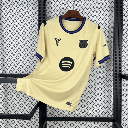 Barcelona 25-26 Away