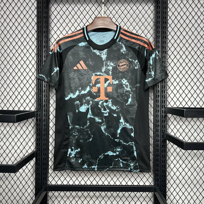 Bayern Munich 24-25 Away