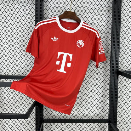Bayern Munich 25-26 Goalkeeper