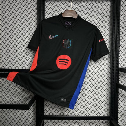 Barcelona 24-25 Away