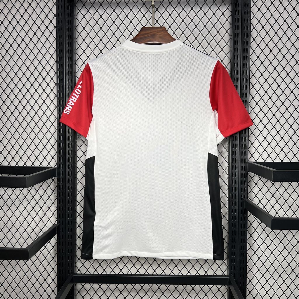 Frankfurt 24-25 Away
