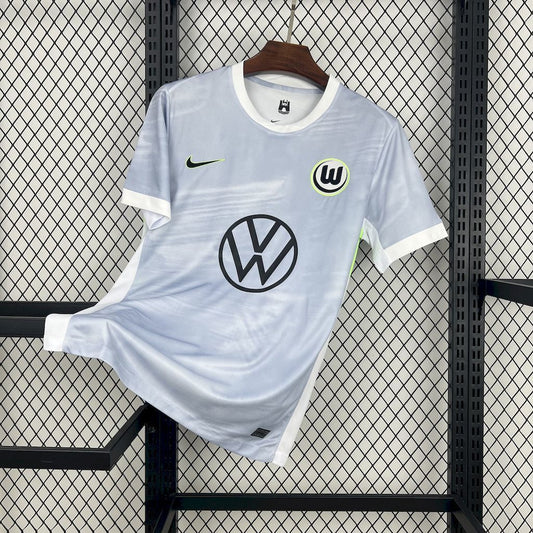 Wolfsburg 25-26 Away