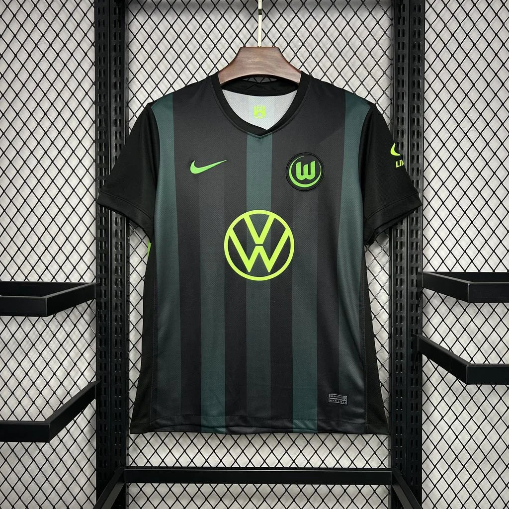 Wolfsburg 24-25 Away