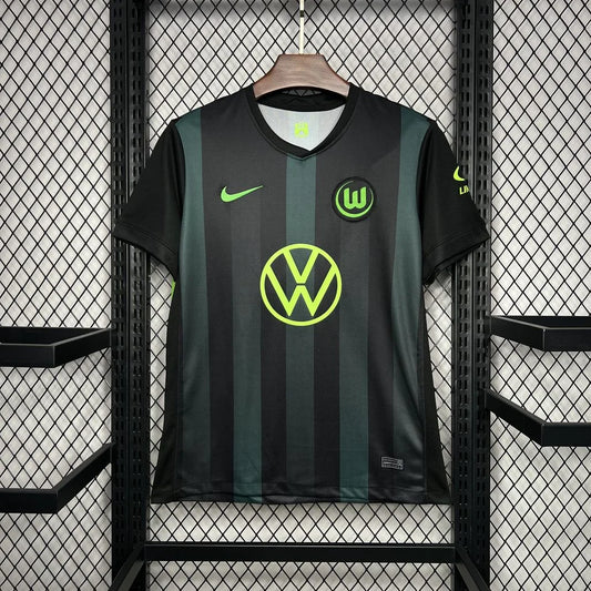 Wolfsburg 24-25 Away