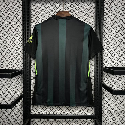 Wolfsburg 24-25 Away
