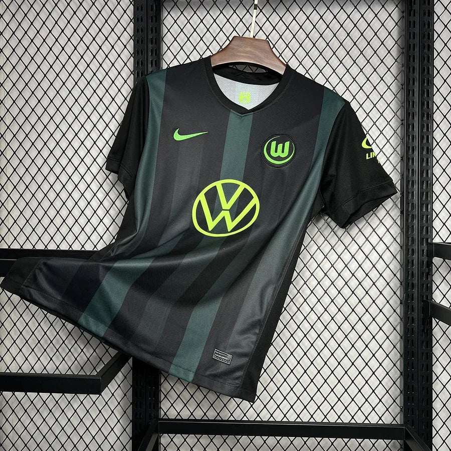 Wolfsburg 24-25 Away