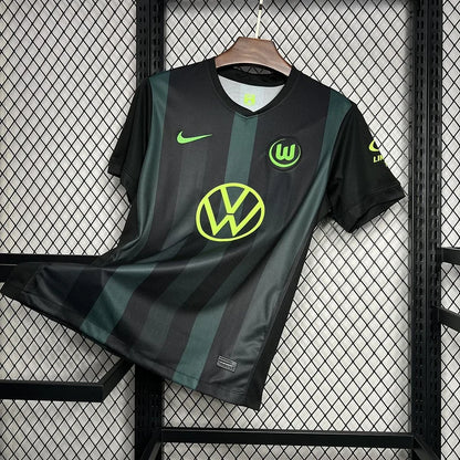 Wolfsburg 24-25 Away