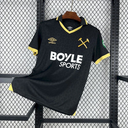 West Ham 25-26 Away