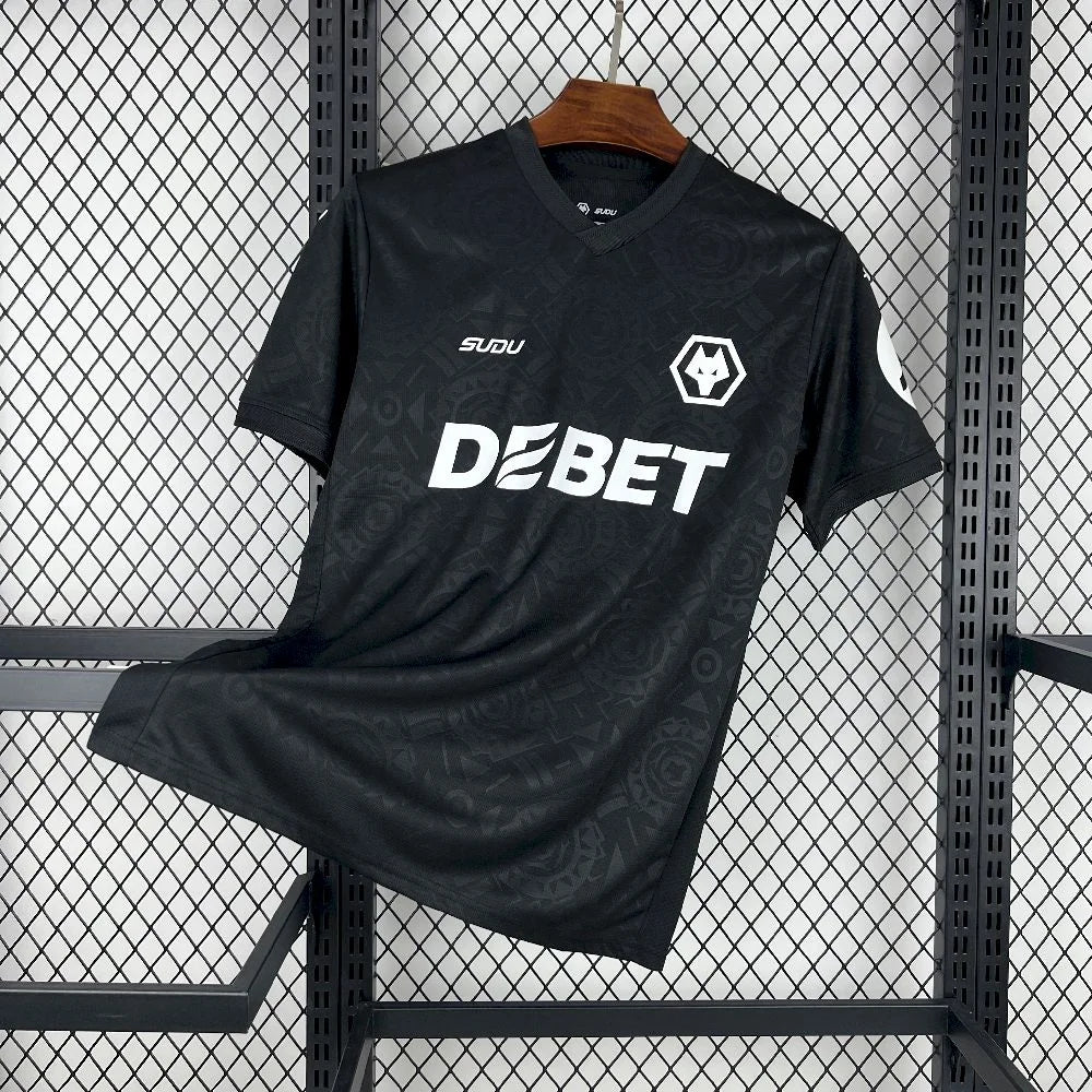 Wolverhampton 25-26 Away