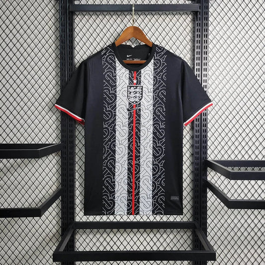 Angleterre 23-24 Burberry - StrikeKit