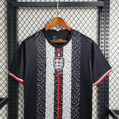 Angleterre 23-24 Burberry - StrikeKit