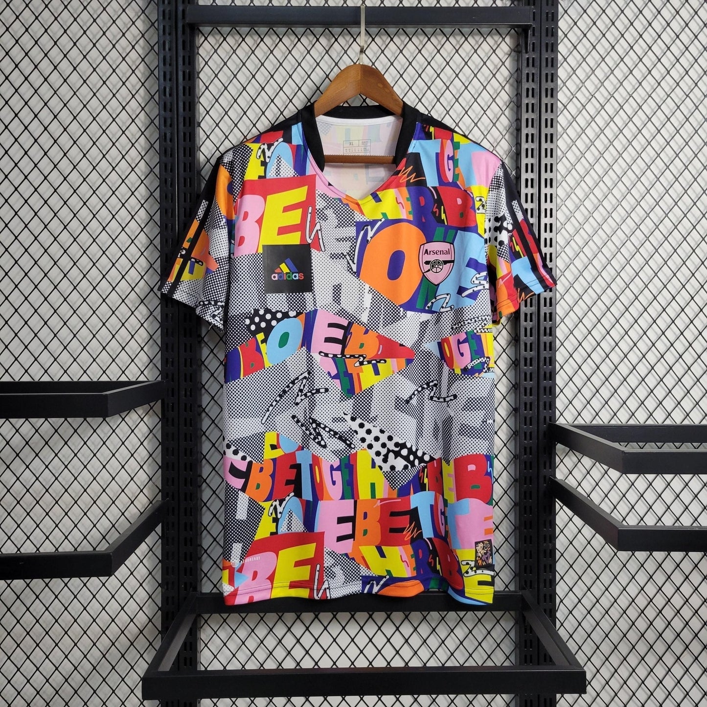 Arsenal 23-24 Edition Spécial Love Unites - StrikeKit