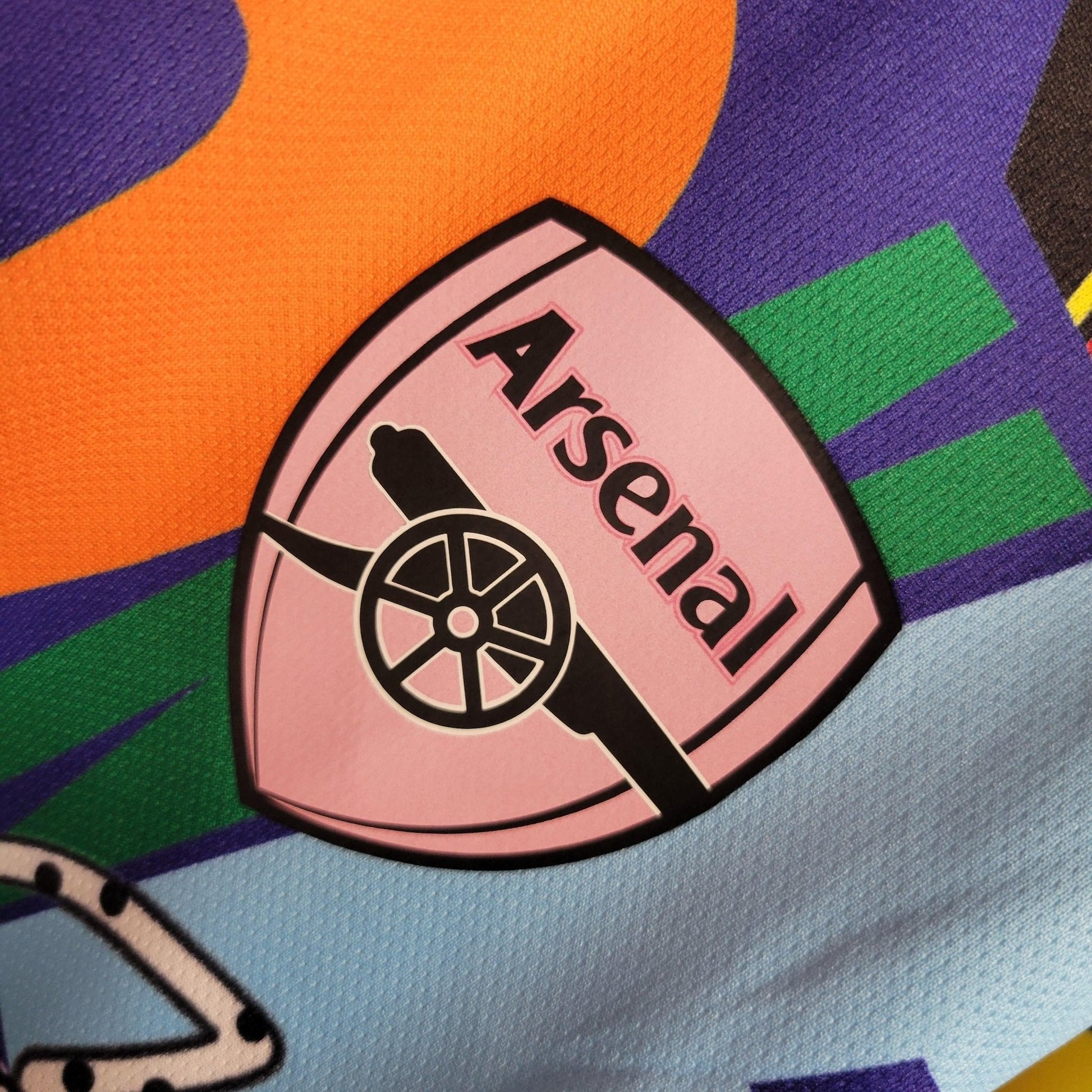 Arsenal 23-24 Edition Spécial Love Unites - StrikeKit
