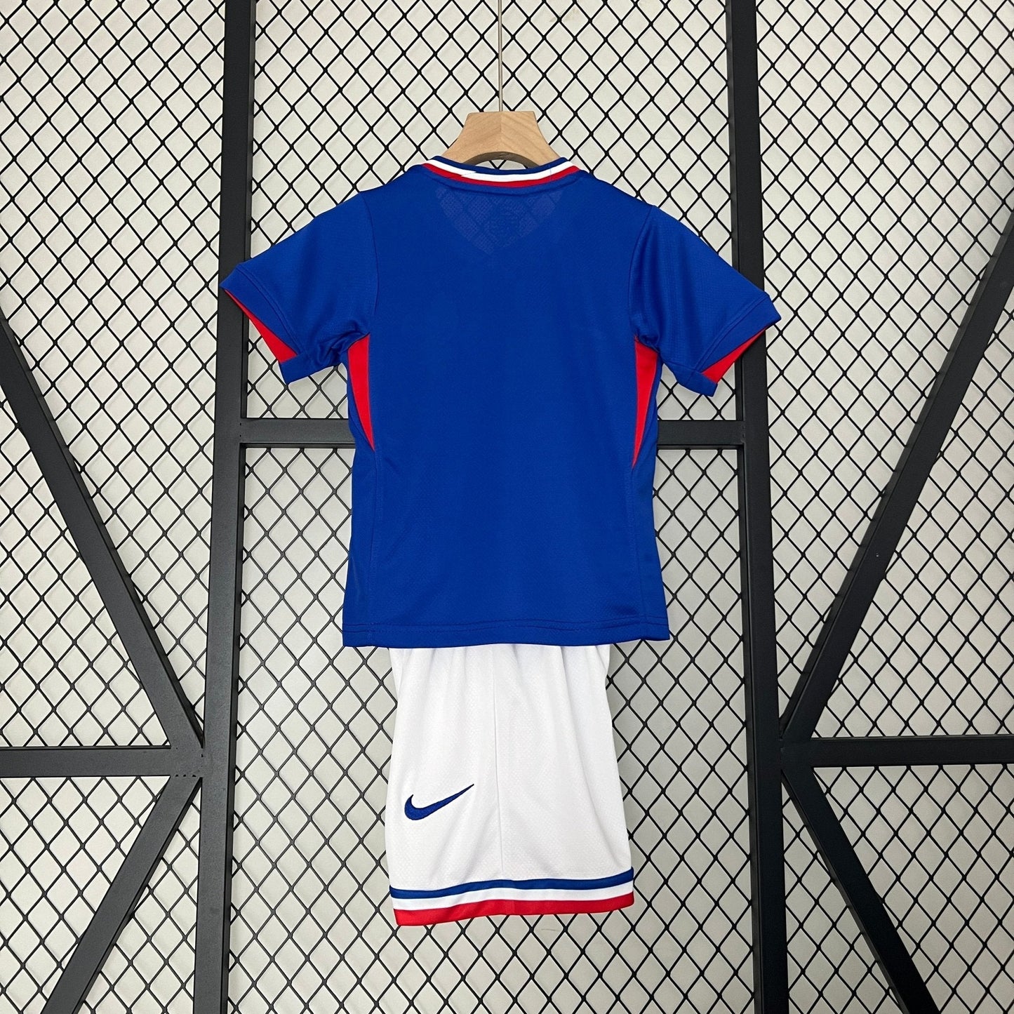 France 24-25 Kit Domicile EURO (KIDS) - StrikeKit