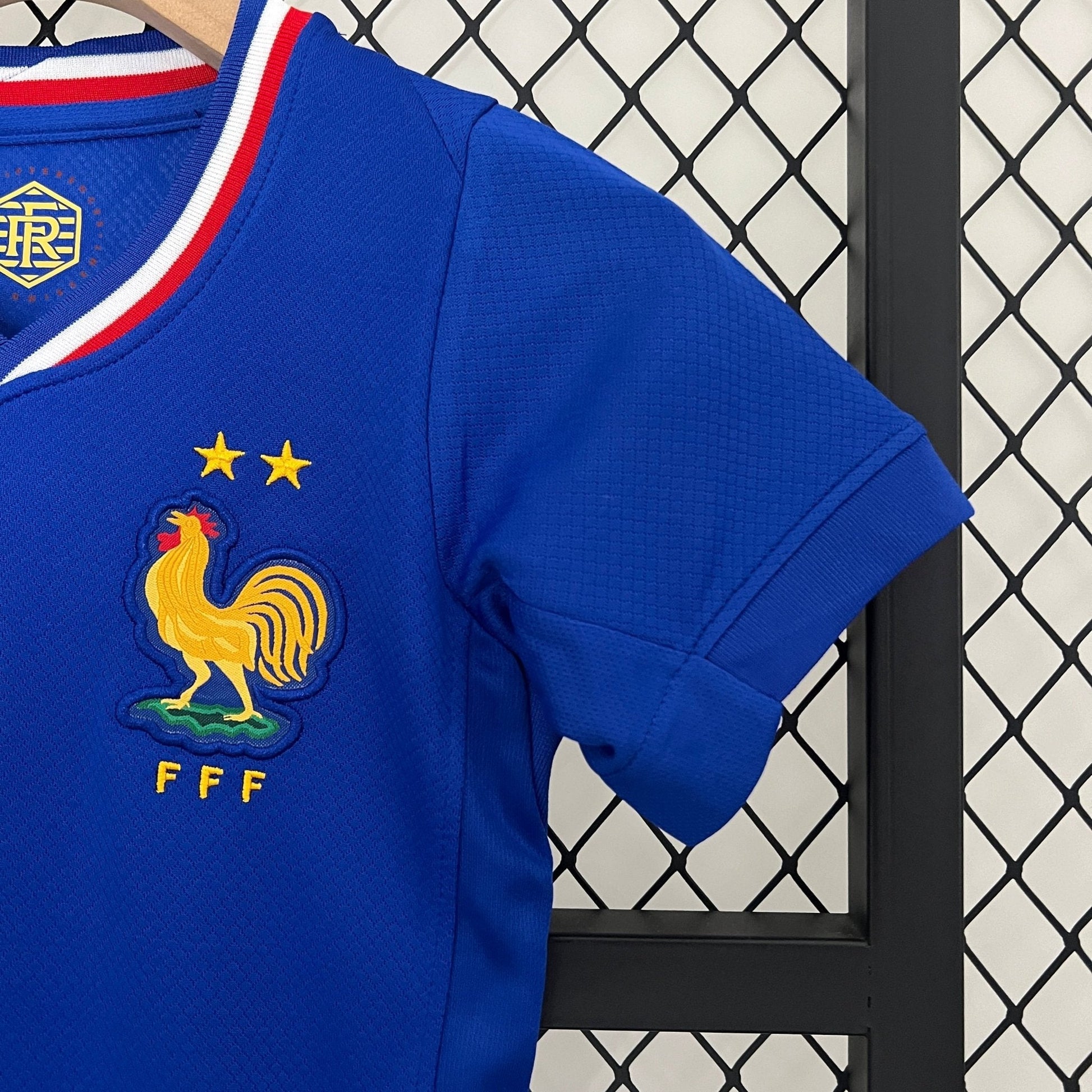 France 24-25 Kit Domicile EURO (KIDS) - StrikeKit