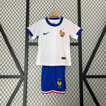 France 24-25 Kit Extérieur EURO (KIDS) - StrikeKit