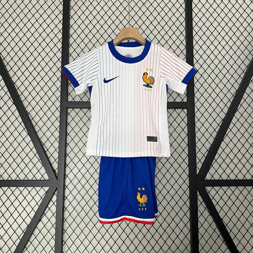 France 24-25 Kit Extérieur EURO (KIDS) - StrikeKit