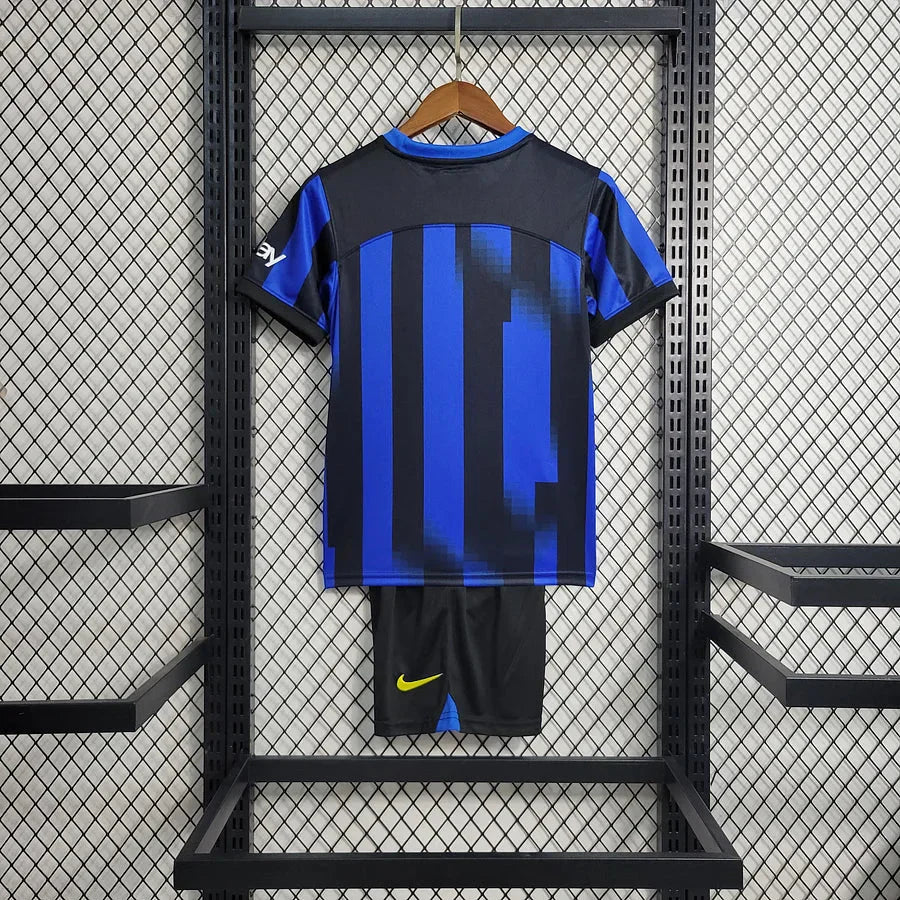 Inter Milan 23-24 Kit Domicile (KIDS) - StrikeKit