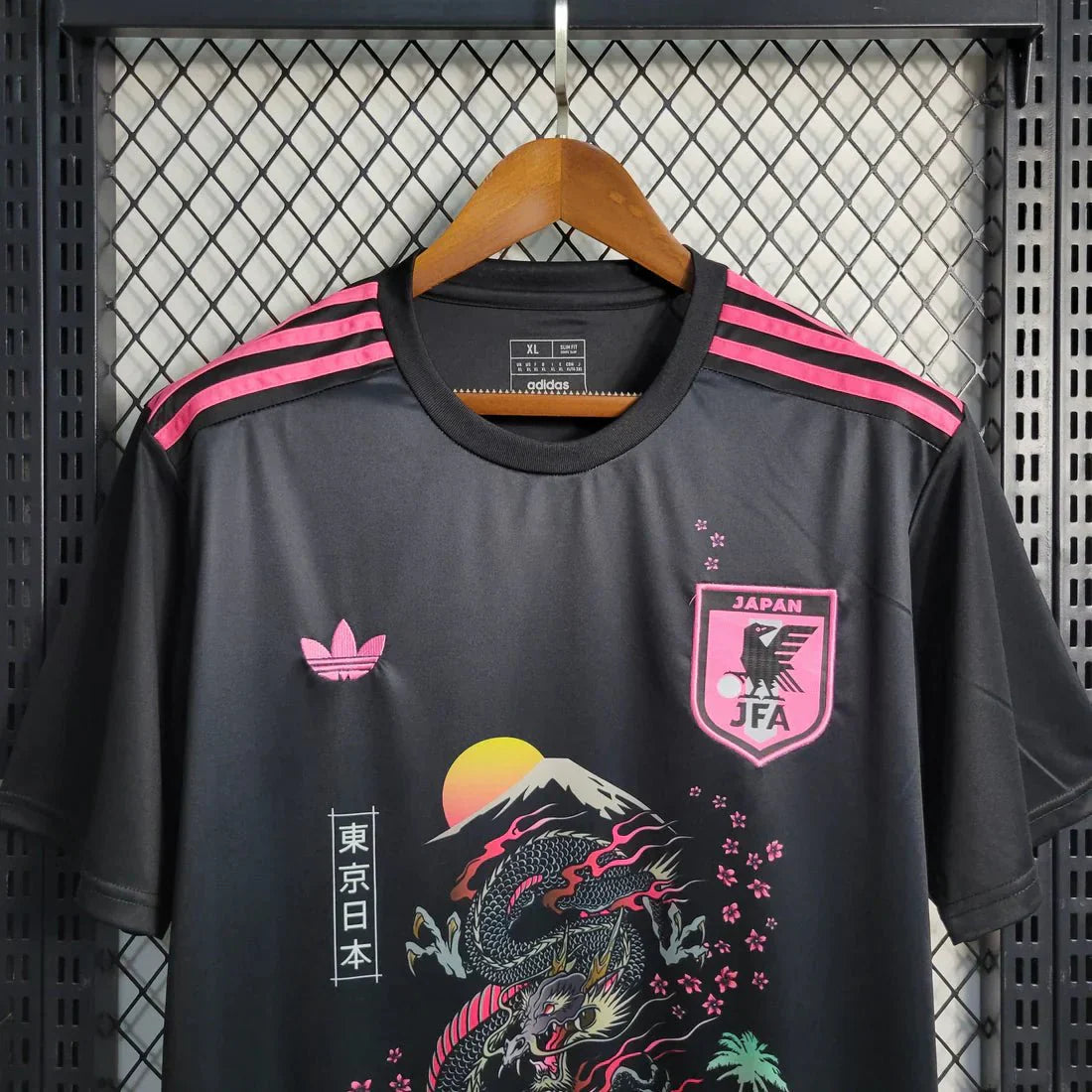 Japon 23-24 Concept Dragon Noir - StrikeKit