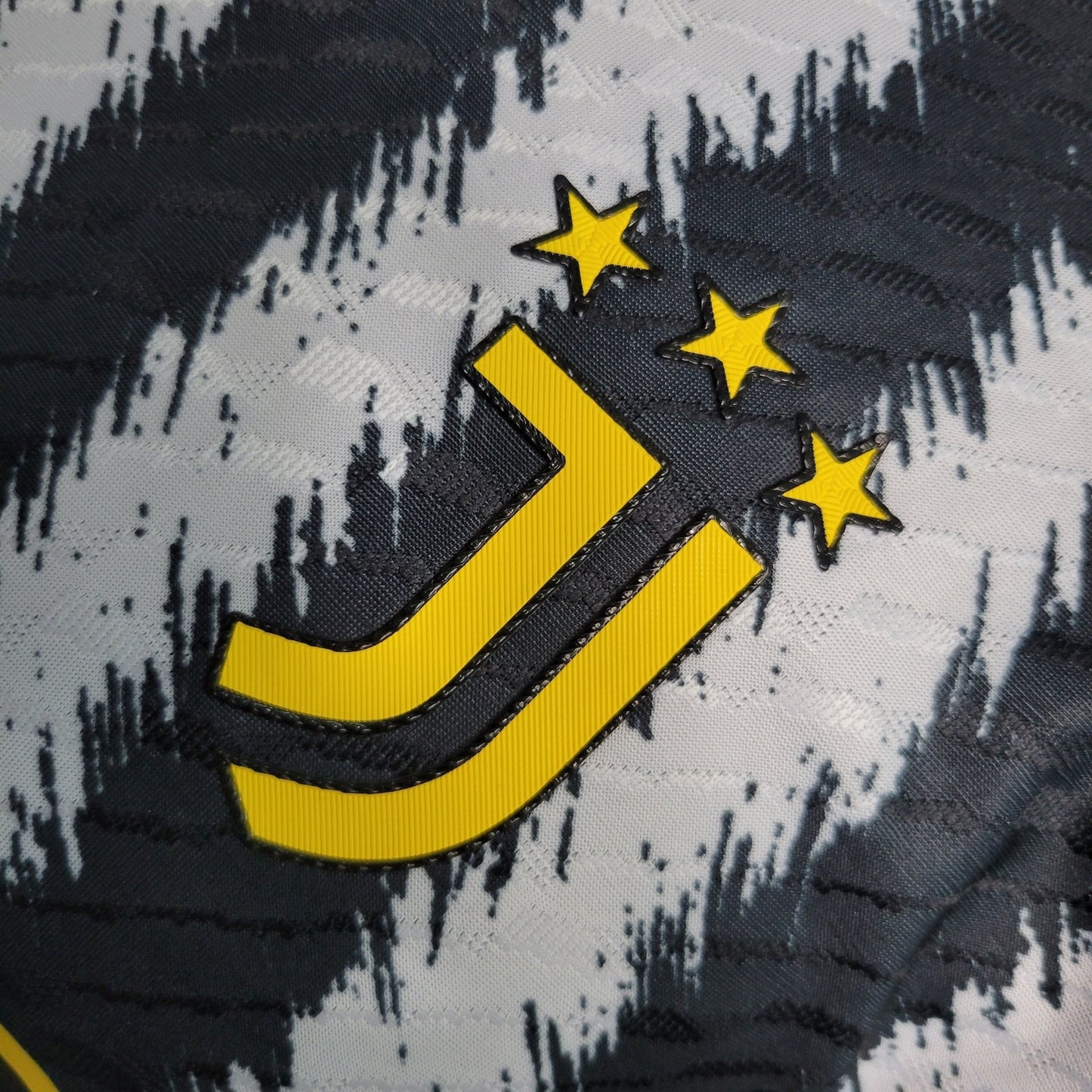 Juventus 23-24 Domicile (PLAYER) - StrikeKit