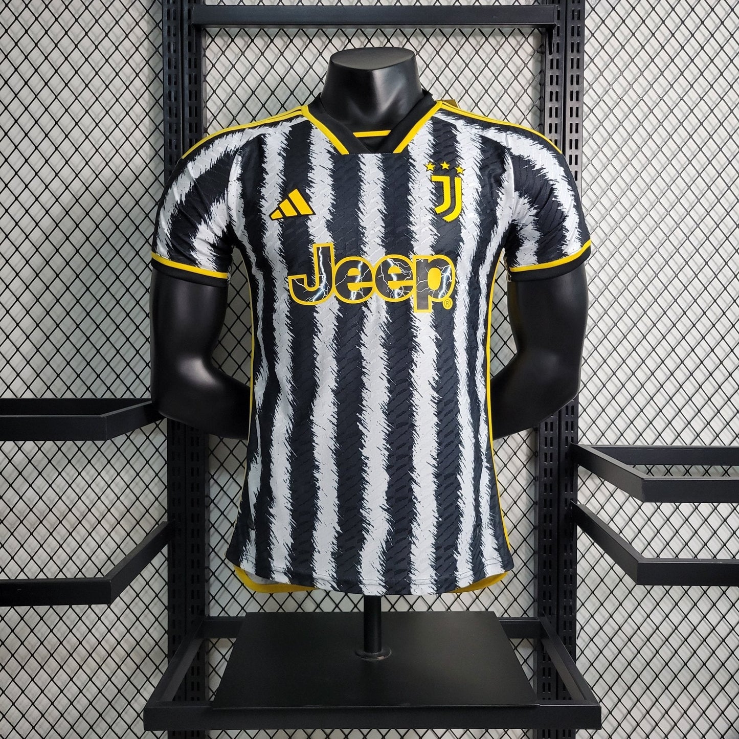 Juventus 23-24 Domicile (PLAYER) - StrikeKit
