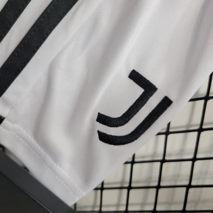 Juventus 23-24 Kit Extérieur (KIDS) - StrikeKit