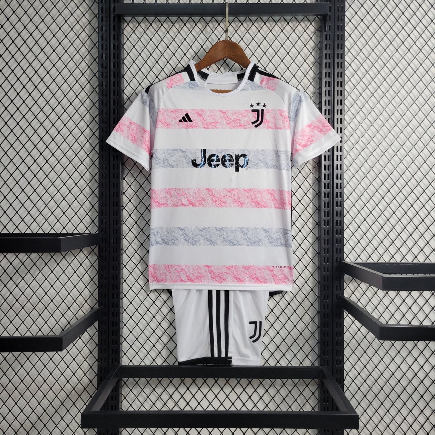 Juventus 23-24 Kit Extérieur (KIDS) - StrikeKit