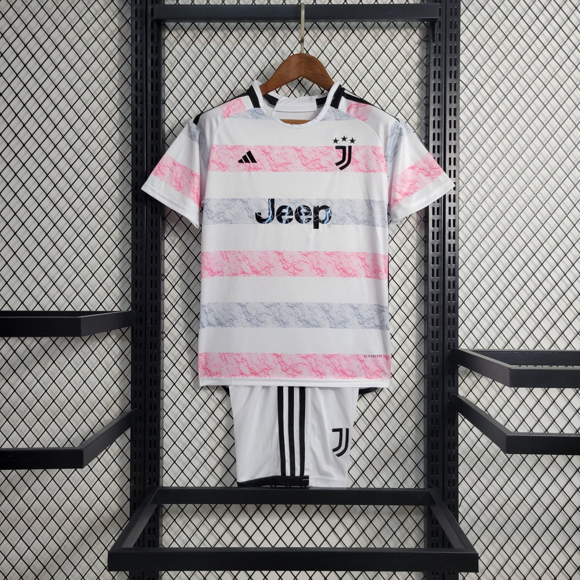 Juventus 23-24 Kit Extérieur (KIDS) - StrikeKit