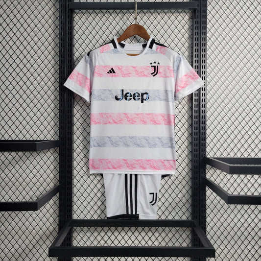 Juventus 23-24 Kit Extérieur (KIDS) - StrikeKit
