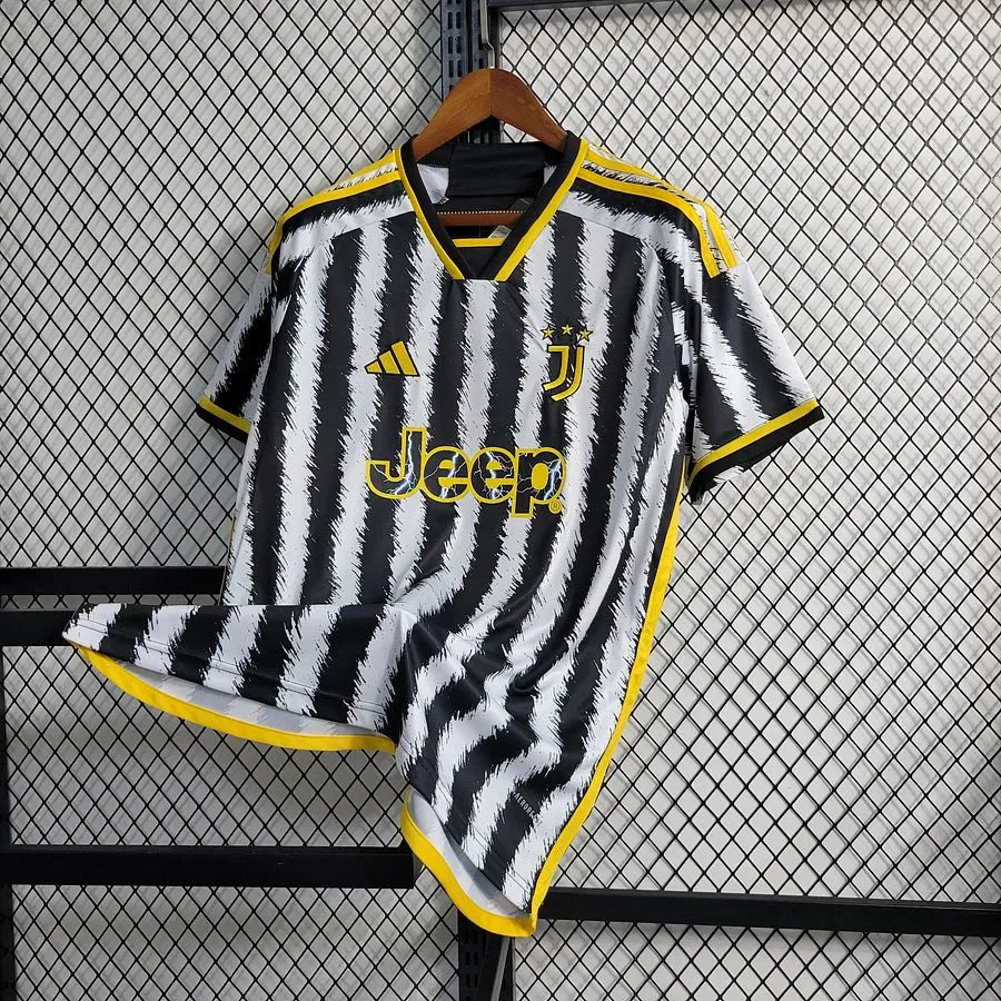 Juventus 23/24 Domicile - StrikeKit