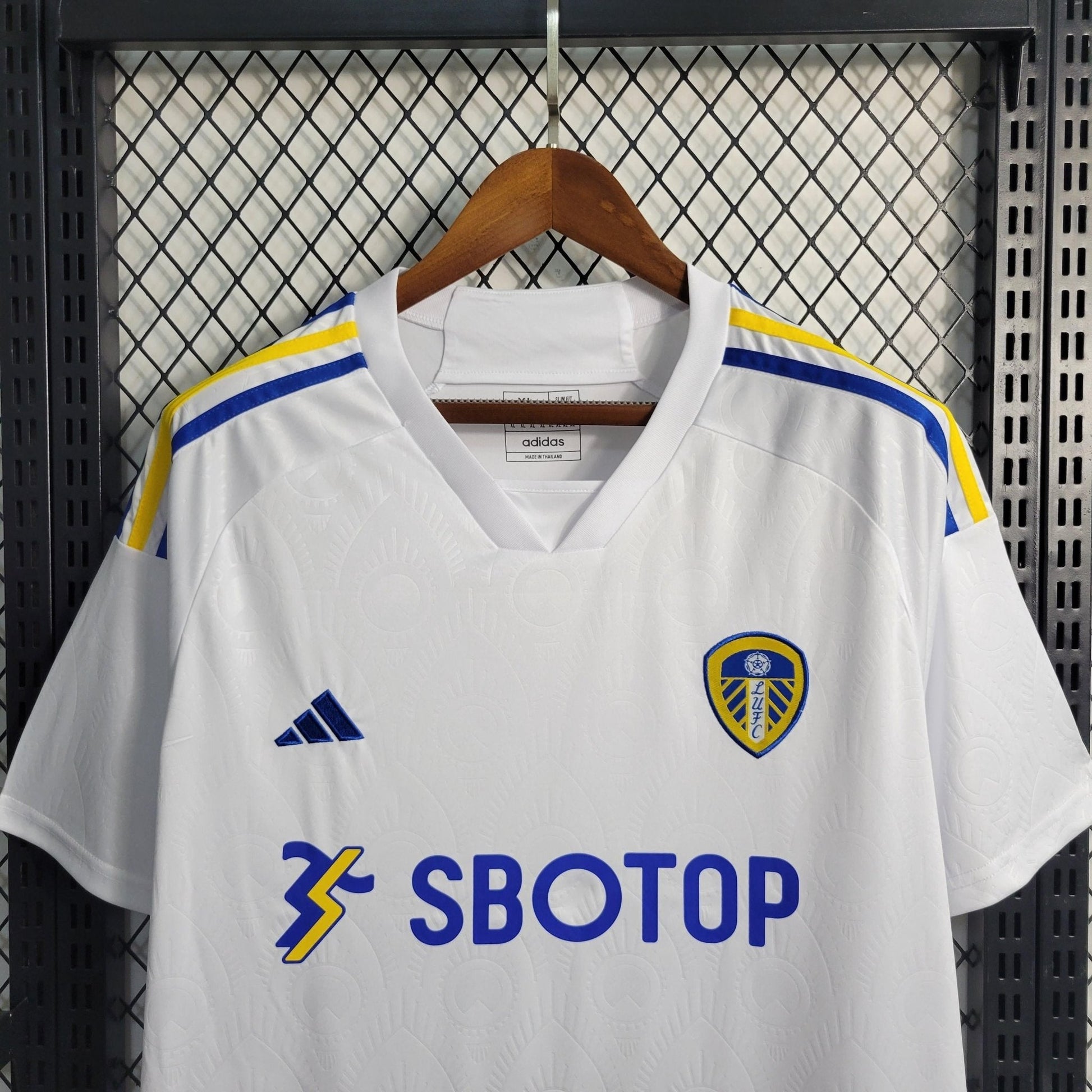 Leeds United 22-23 Domicile - StrikeKit