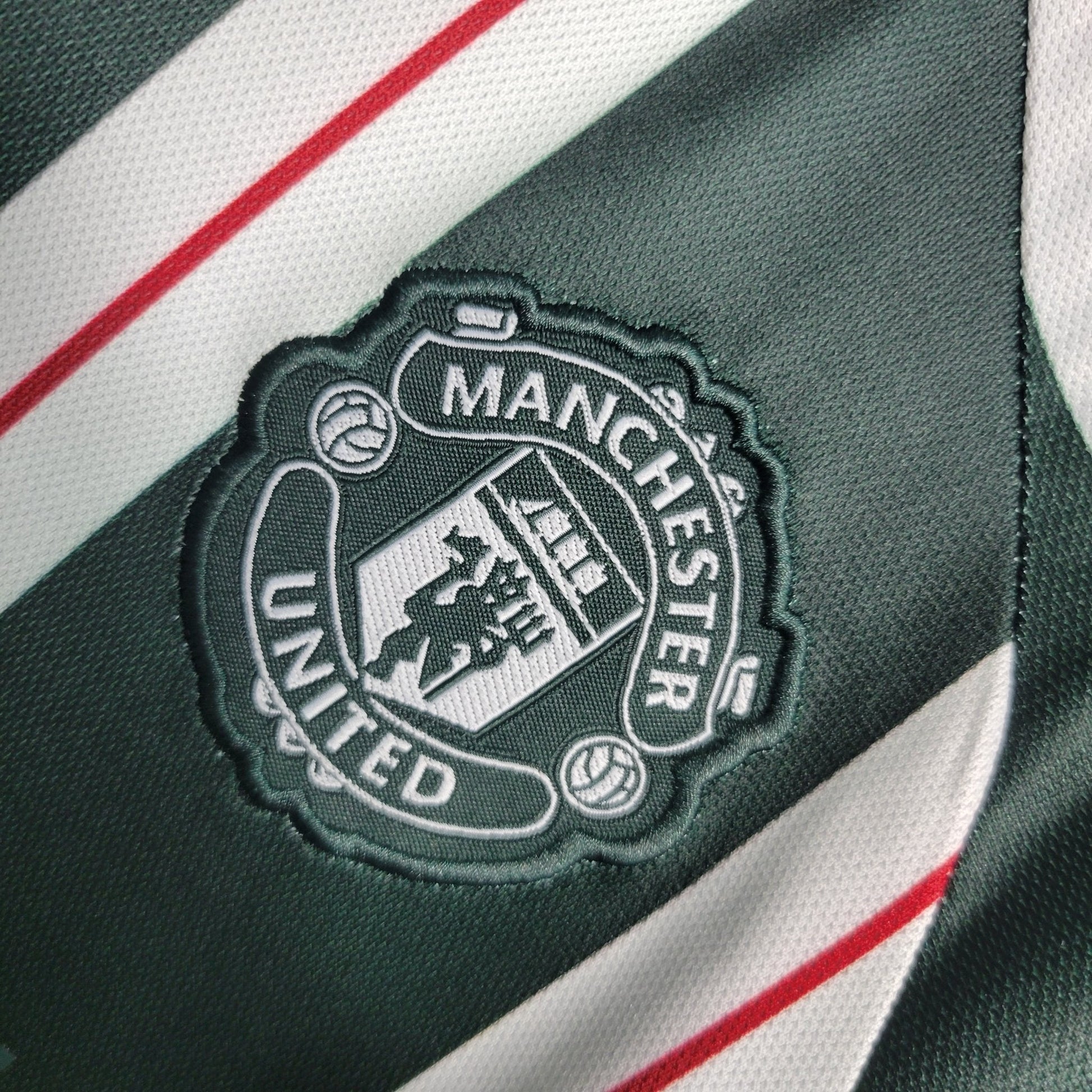 Manchester United 23-24 Extérieur (KIDS) - StrikeKit