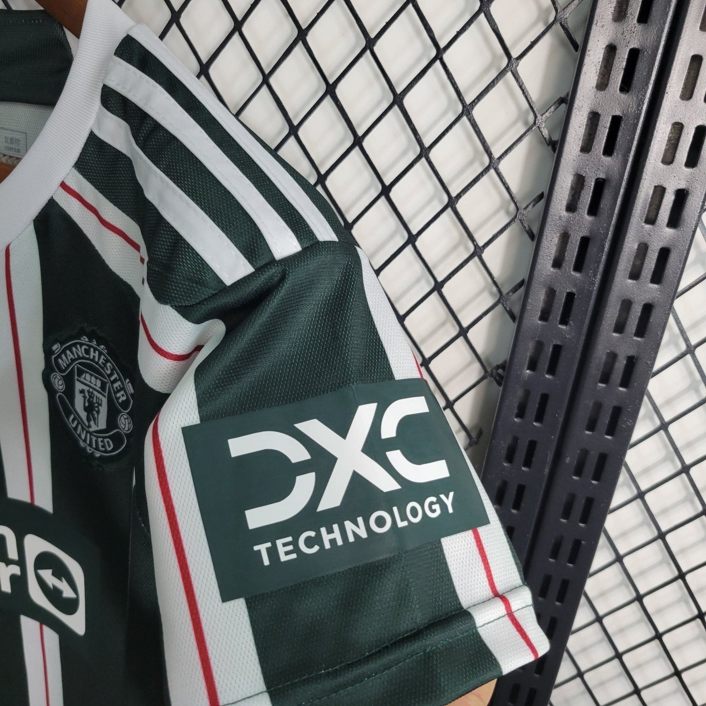 Manchester United 23-24 Extérieur (KIDS) - StrikeKit
