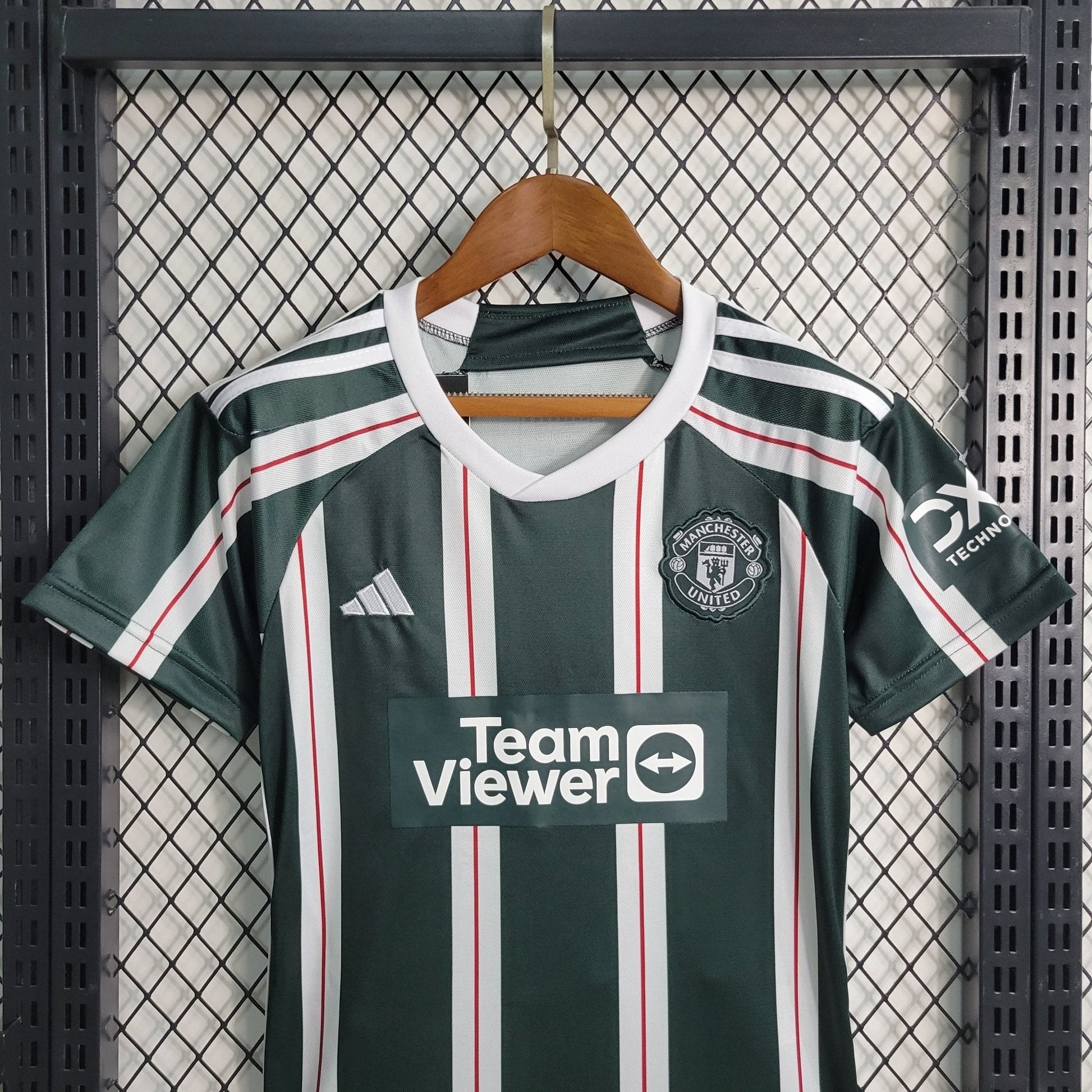 Manchester United 23-24 Extérieur (KIDS) - StrikeKit
