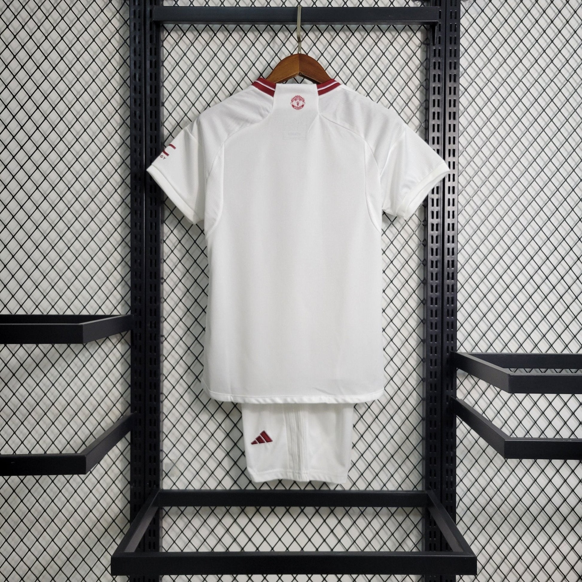 Manchester United 23-24 Kit Third (KIDS) - StrikeKit