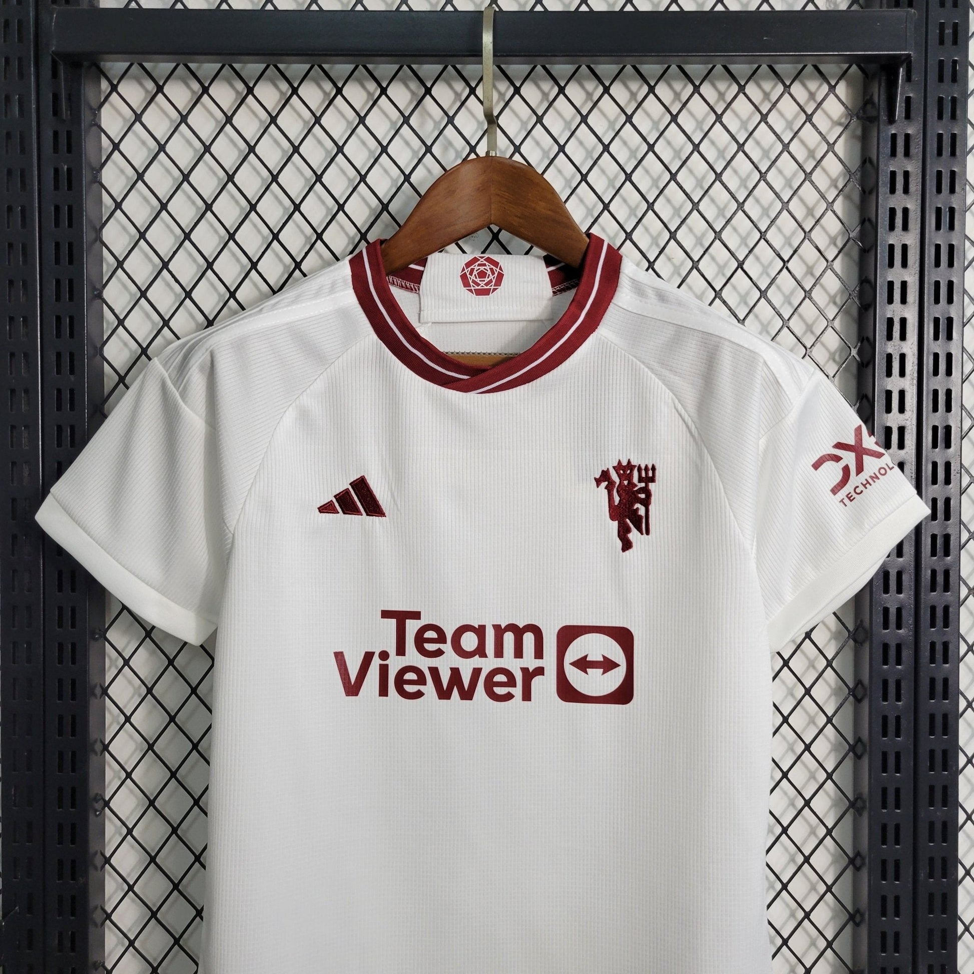 Manchester United 23-24 Kit Third (KIDS) - StrikeKit