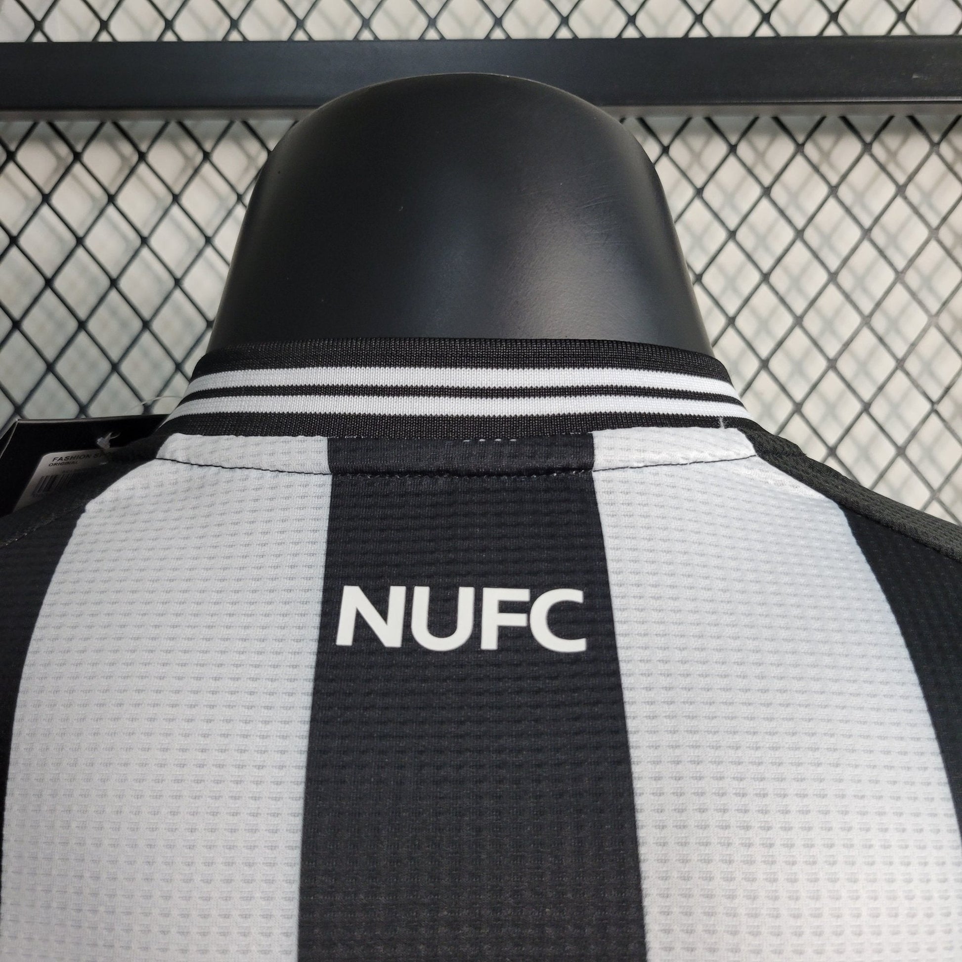 Newcastle 23-24 Domicile (PLAYER) - StrikeKit
