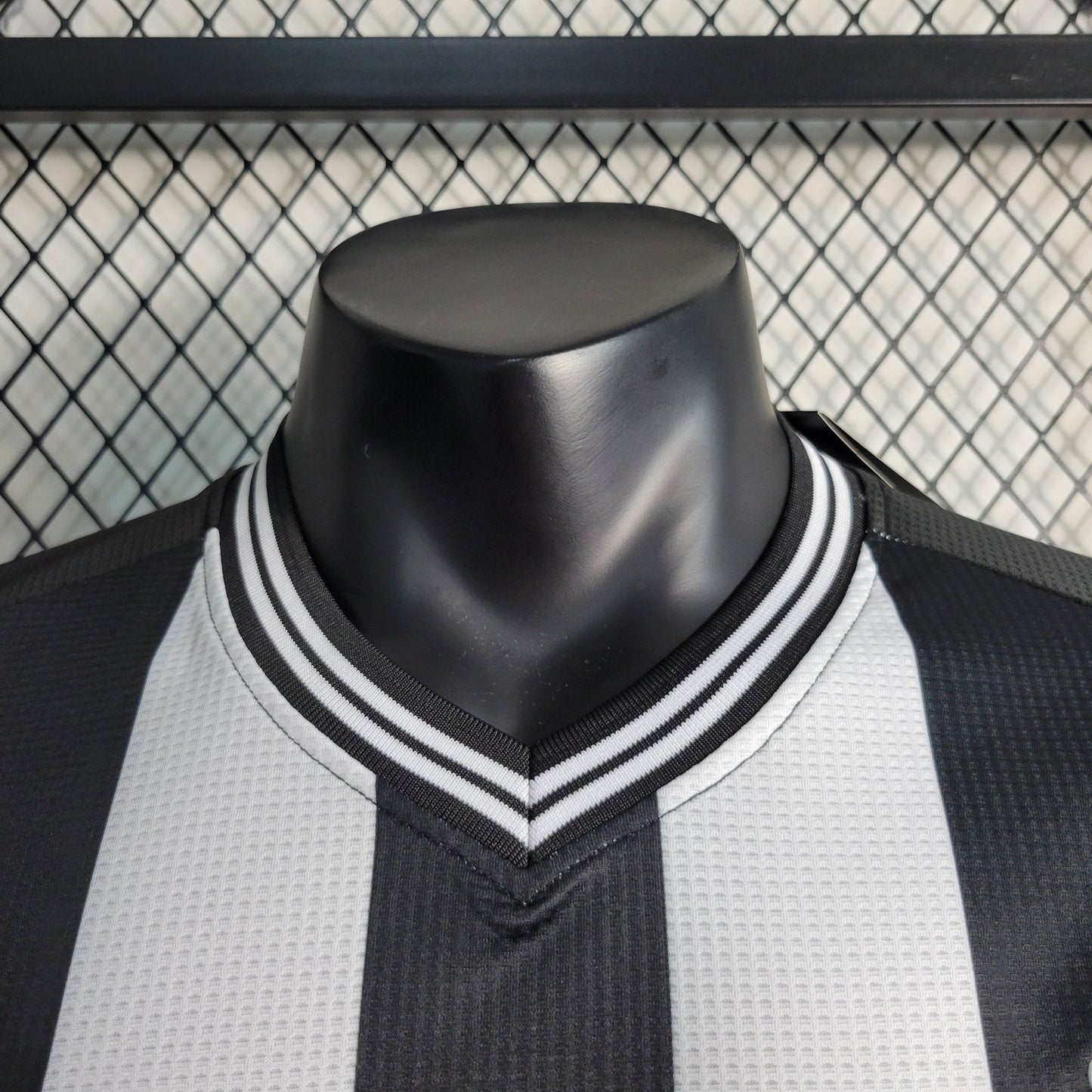 Newcastle 23-24 Domicile (PLAYER) - StrikeKit
