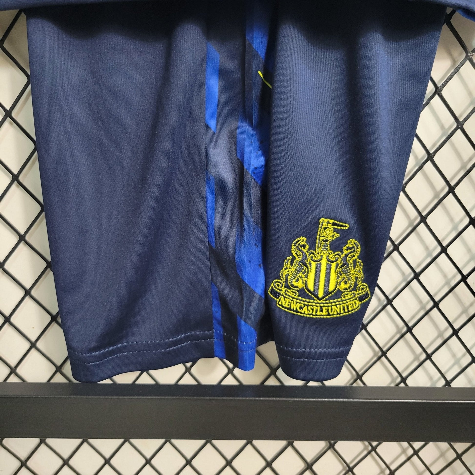 Newcastle 23-24 Kit Third (KIDS) - StrikeKit