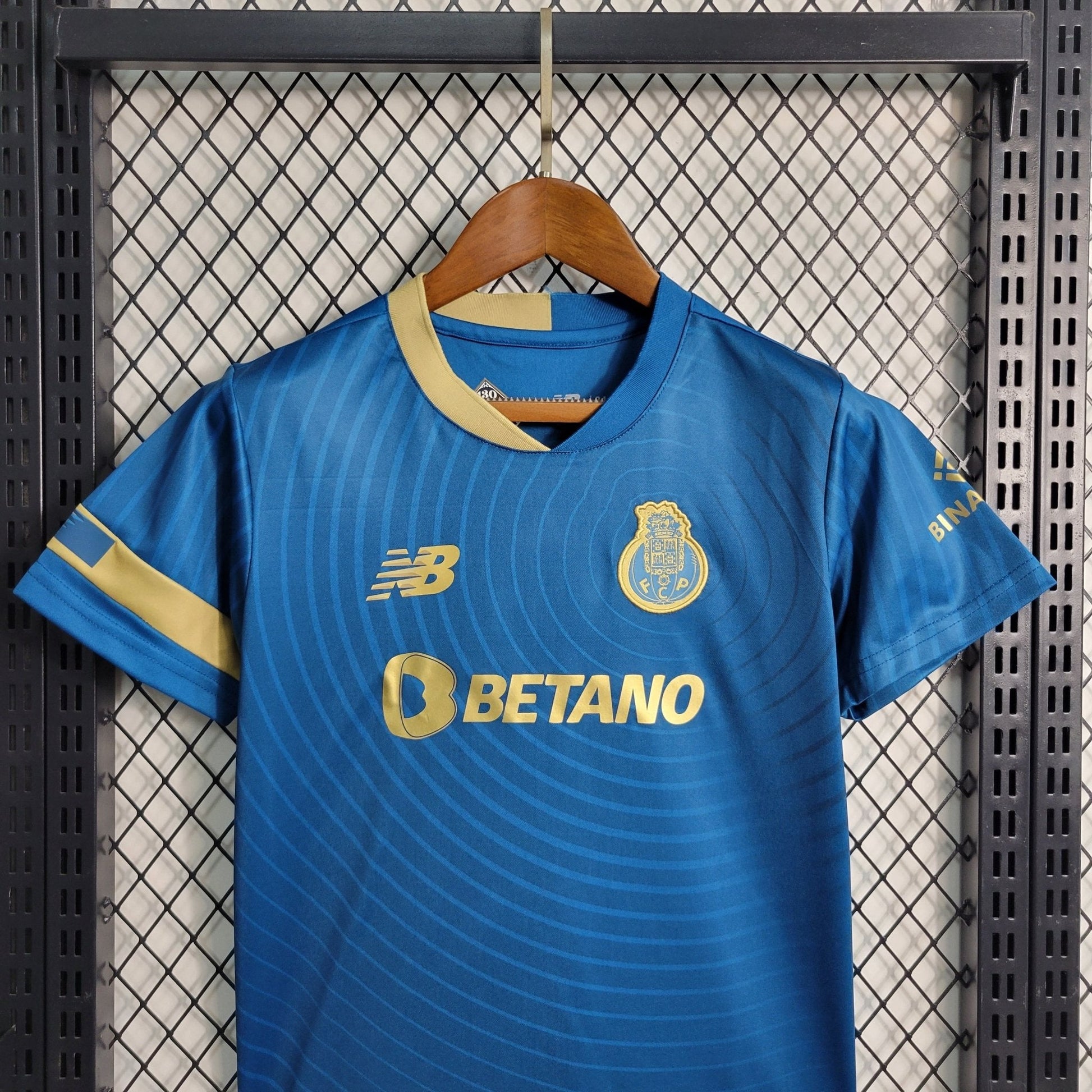 Porto 23-24 Kit Extérieur (KIDS) - StrikeKit